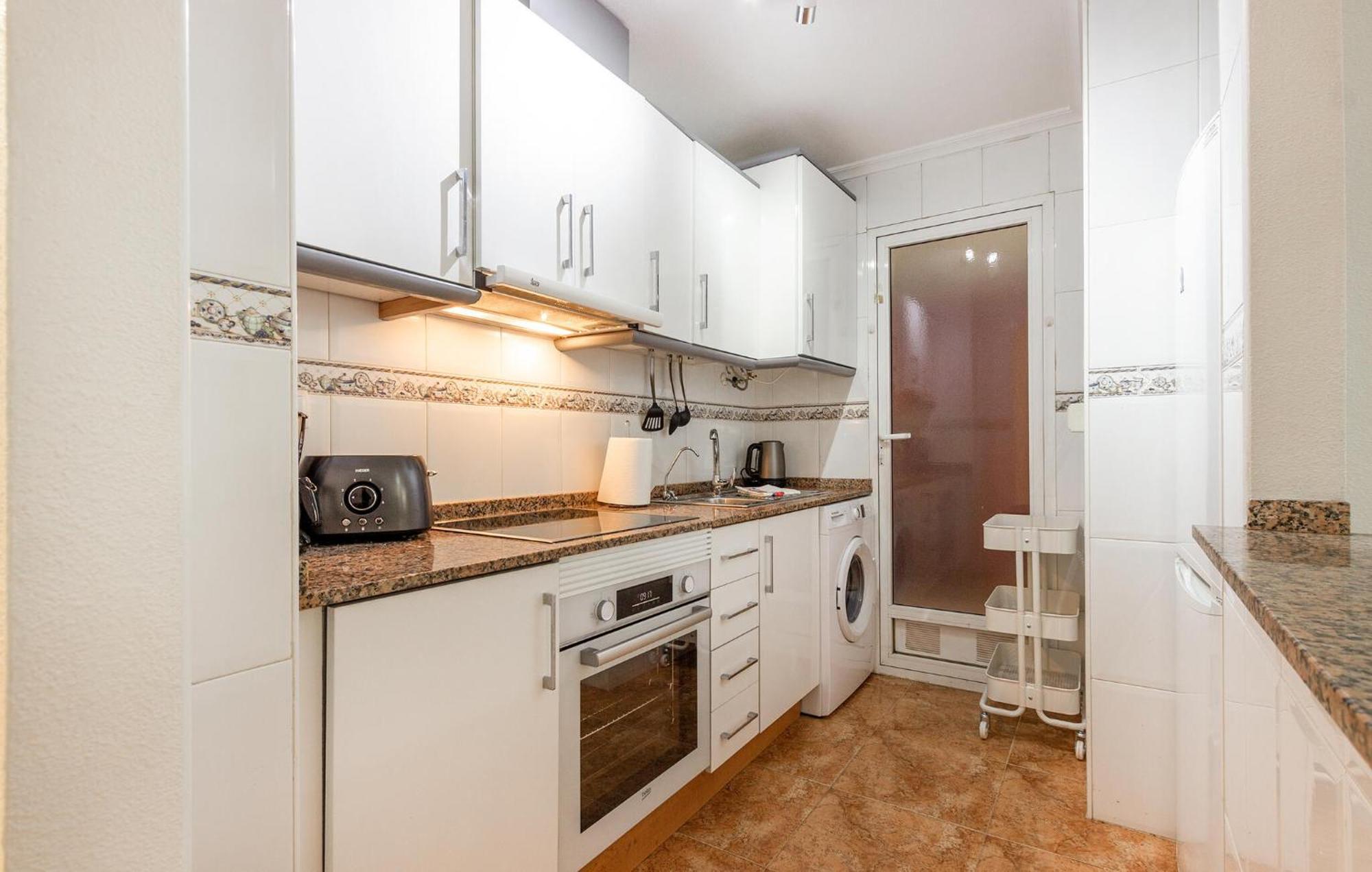 Amazing Apartment In Torrevieja With Kitchen Esterno foto