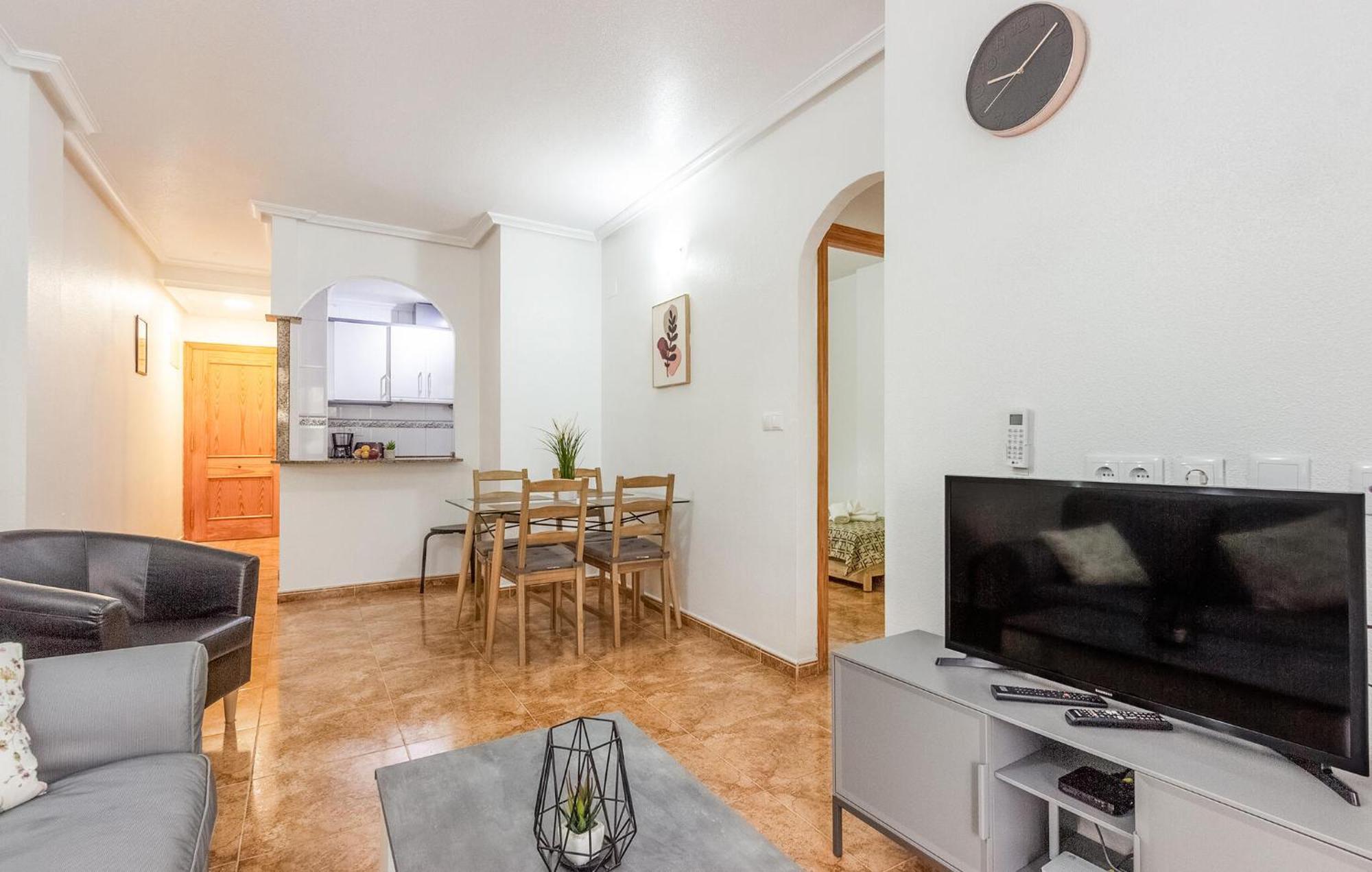 Amazing Apartment In Torrevieja With Kitchen Esterno foto