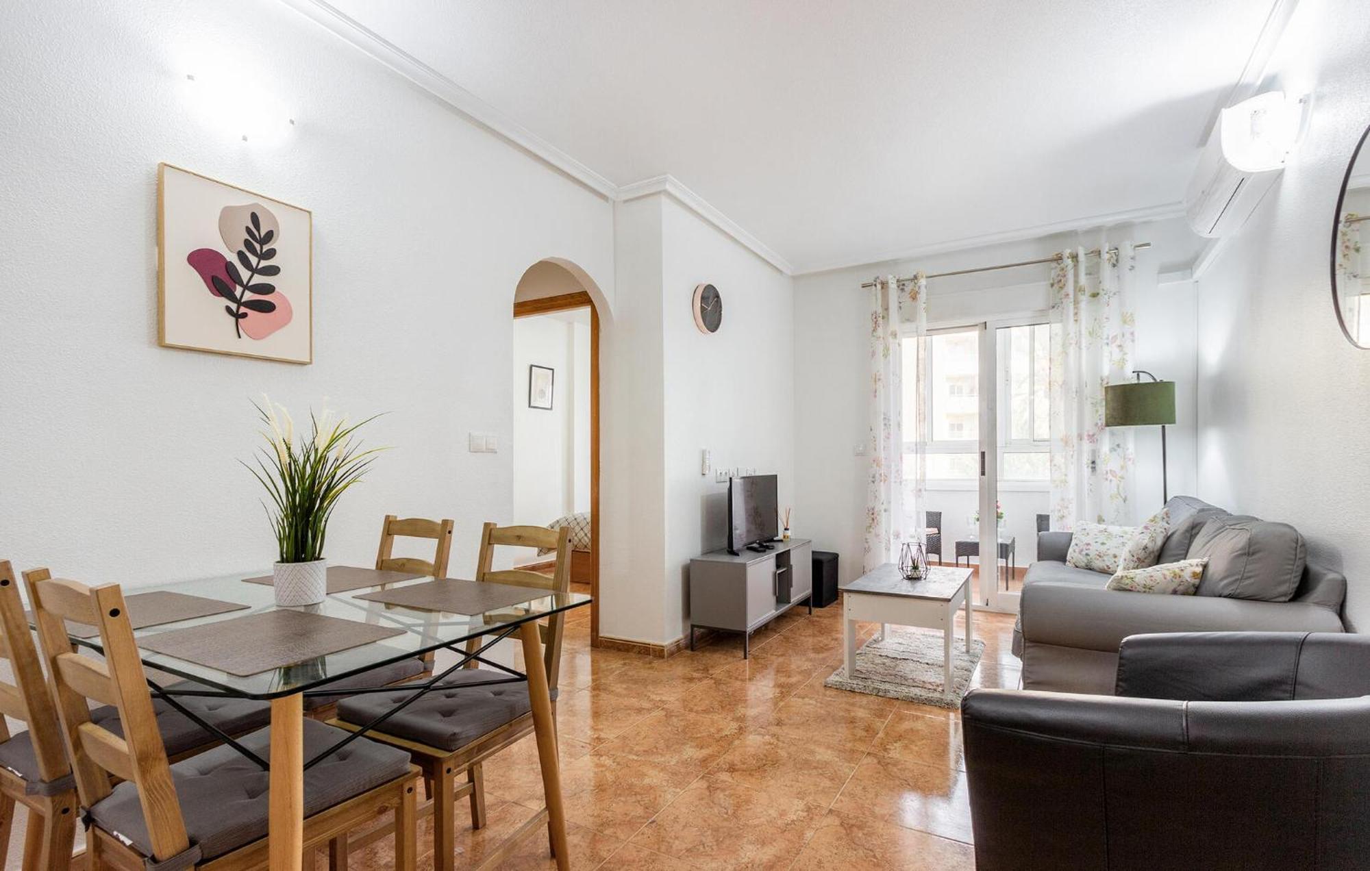 Amazing Apartment In Torrevieja With Kitchen Esterno foto