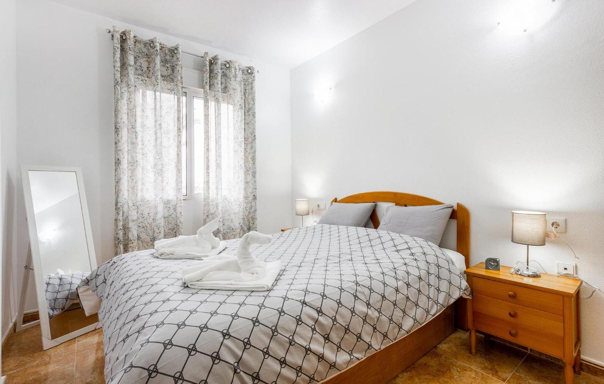 Amazing Apartment In Torrevieja With Kitchen Esterno foto