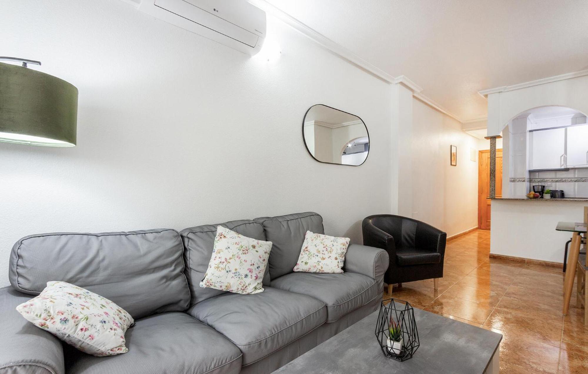 Amazing Apartment In Torrevieja With Kitchen Esterno foto